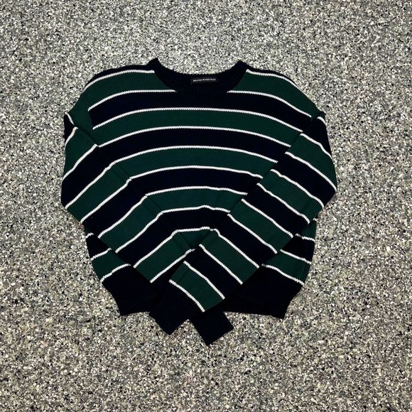 BRANDY MELVILLE SWEATER🫐🍏 - Picture 1 of 4